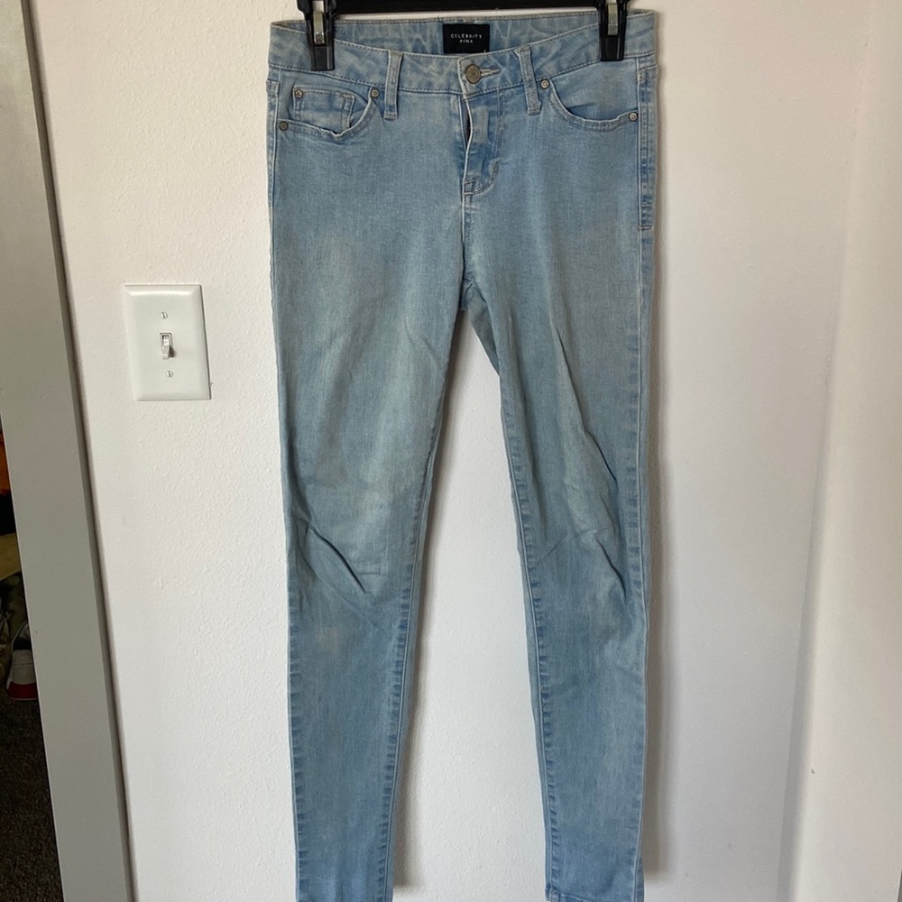 Light wash skinny jeans
